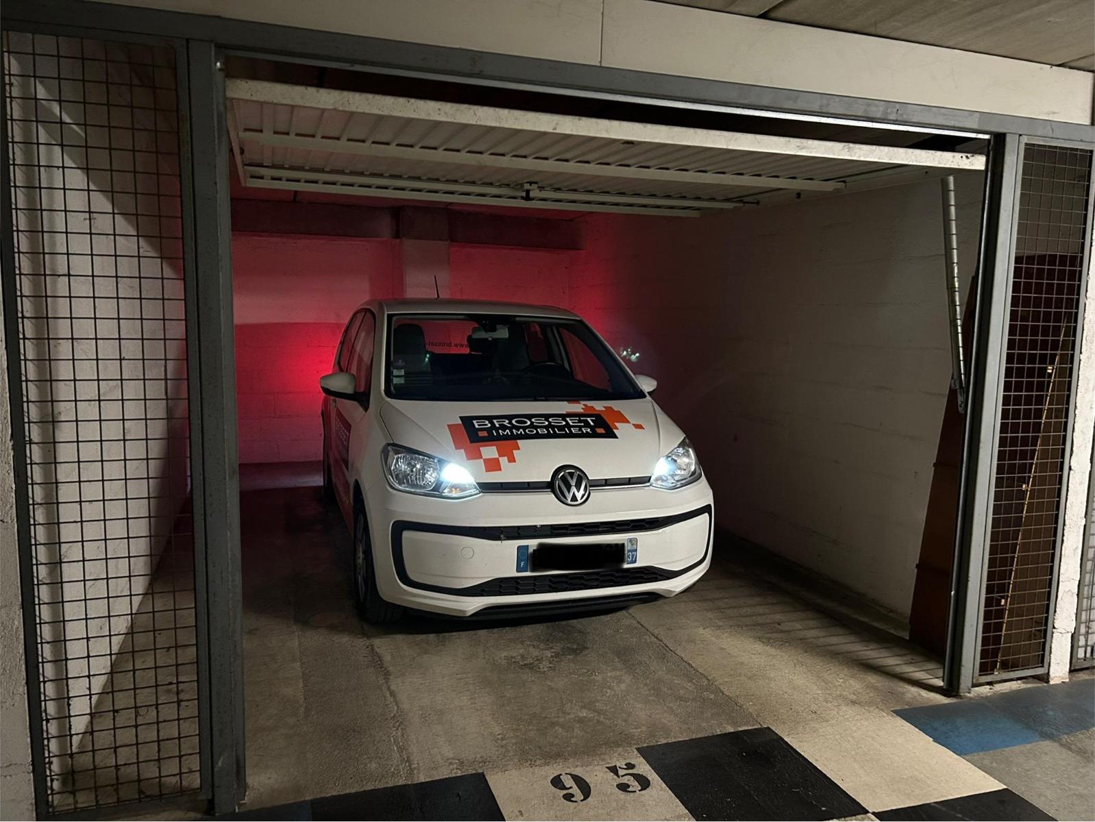 Visuel parking Tours