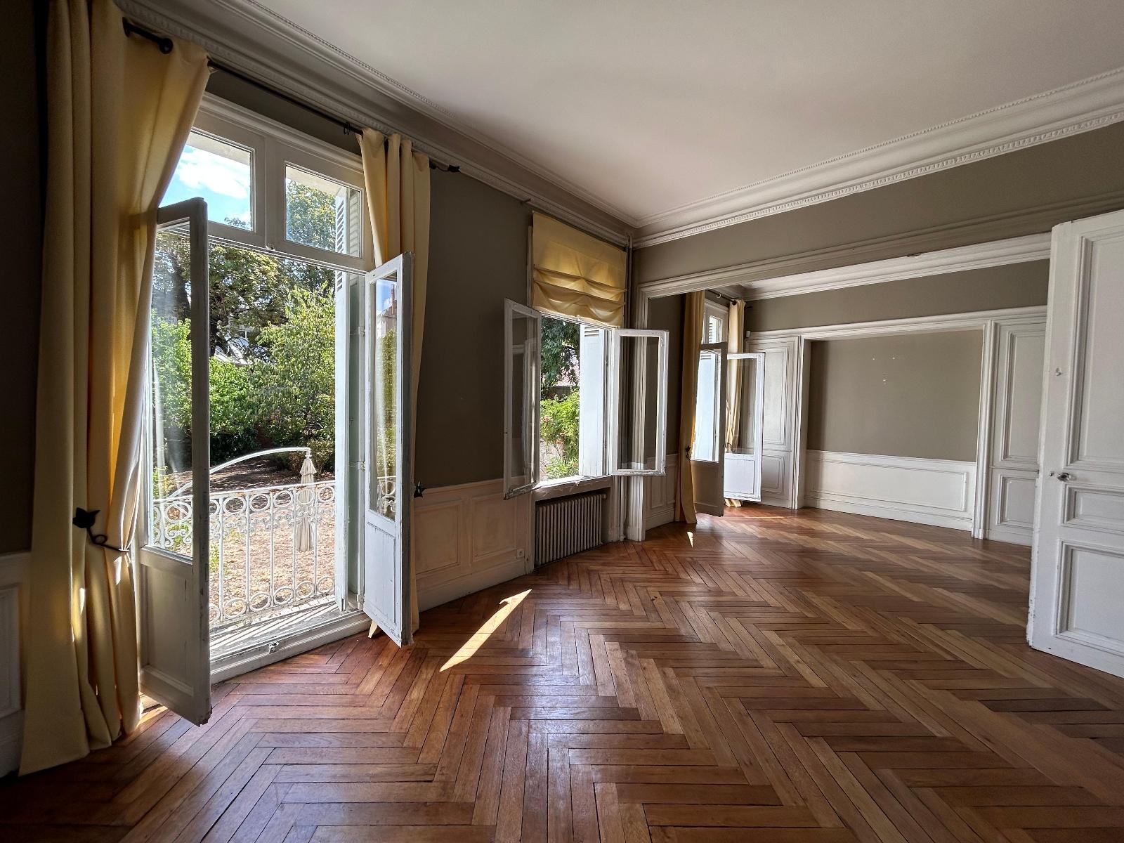 Visuel 3 maison 8 pièces 214.65 m2 Tours