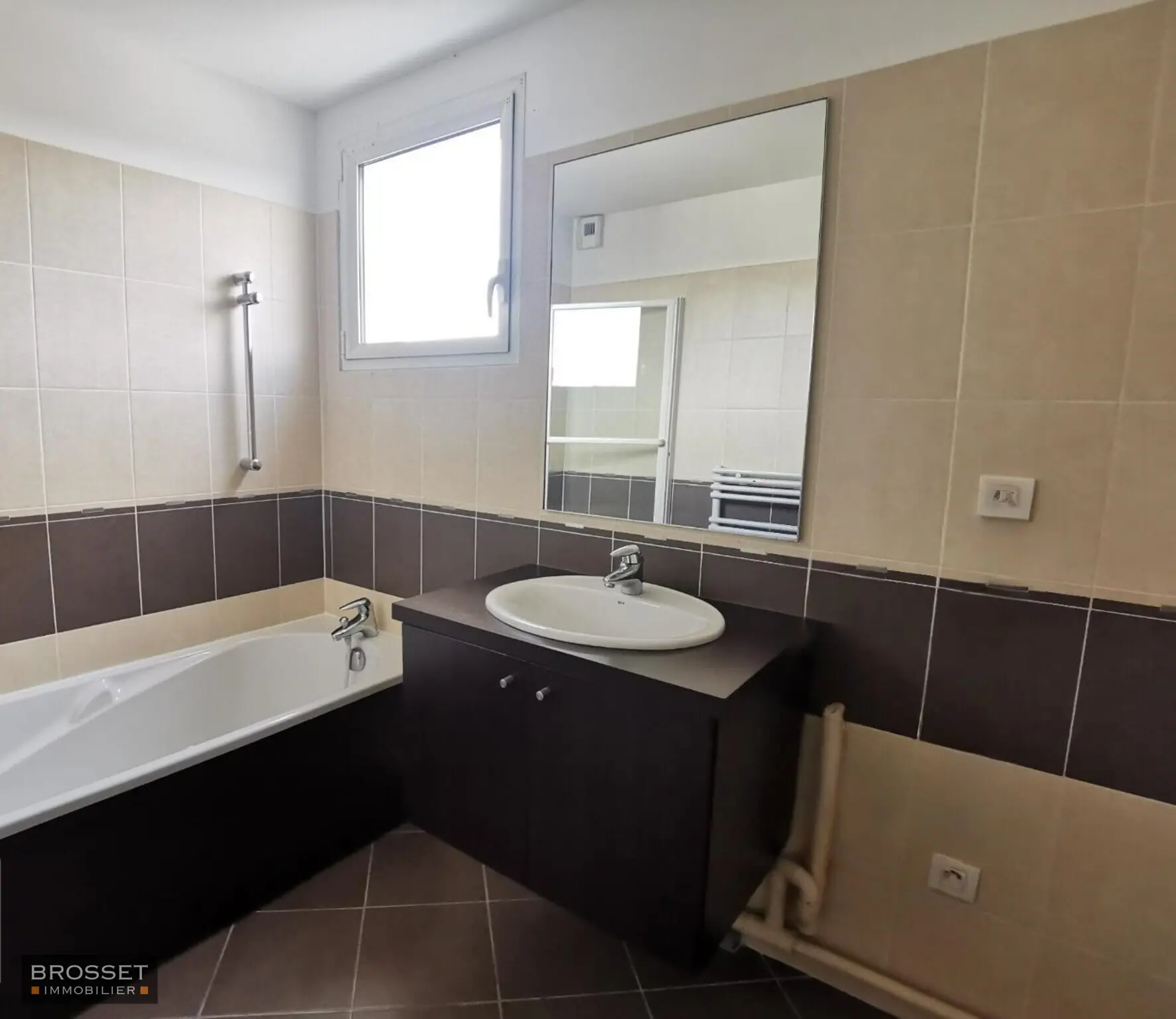 Visuel 5 appartement 4 pièces 93.43 m2 Saint-Cyr-sur-Loire