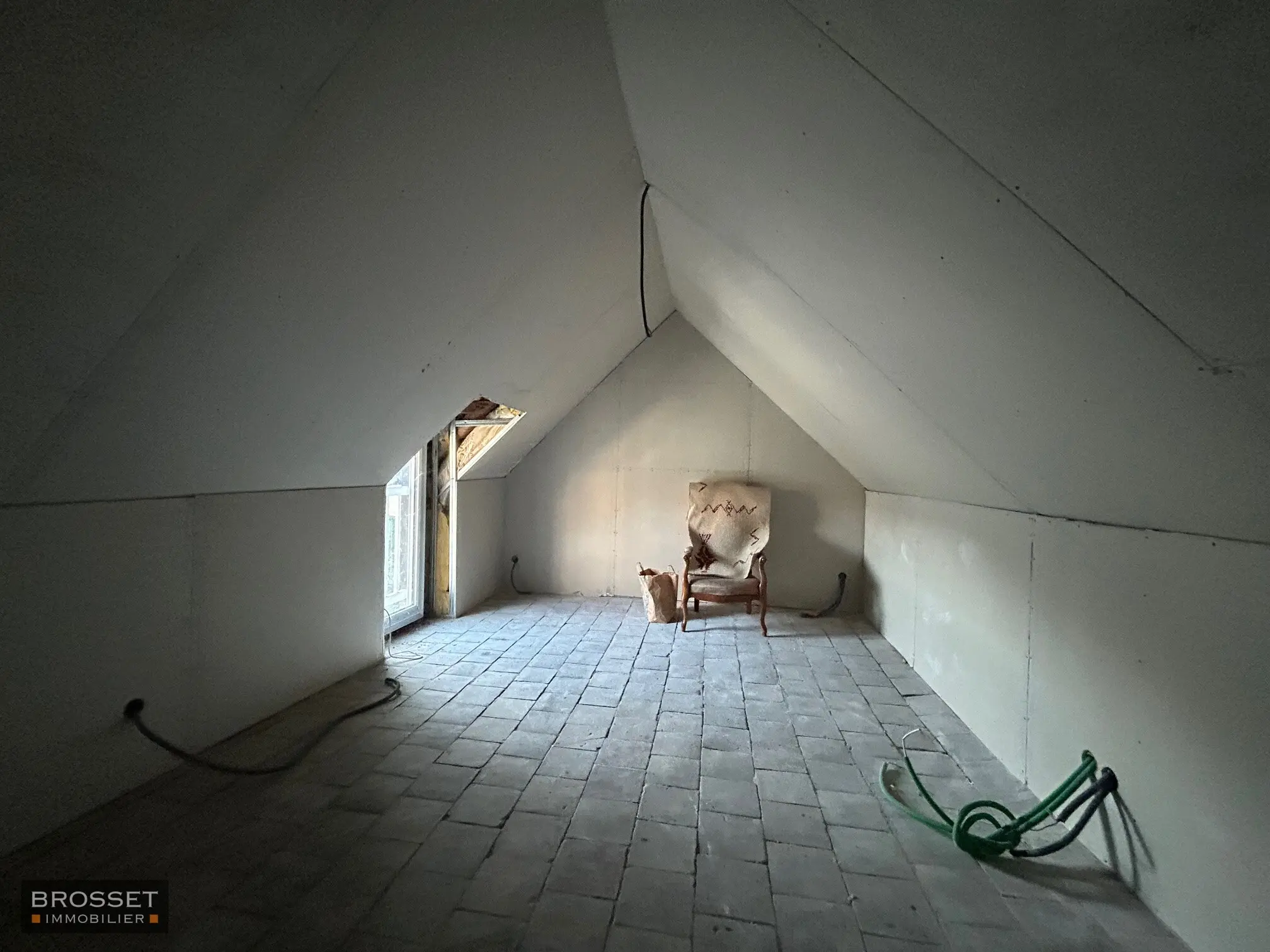 Visuel 9 immeuble  220 m2 La Chartre-sur-le-Loir