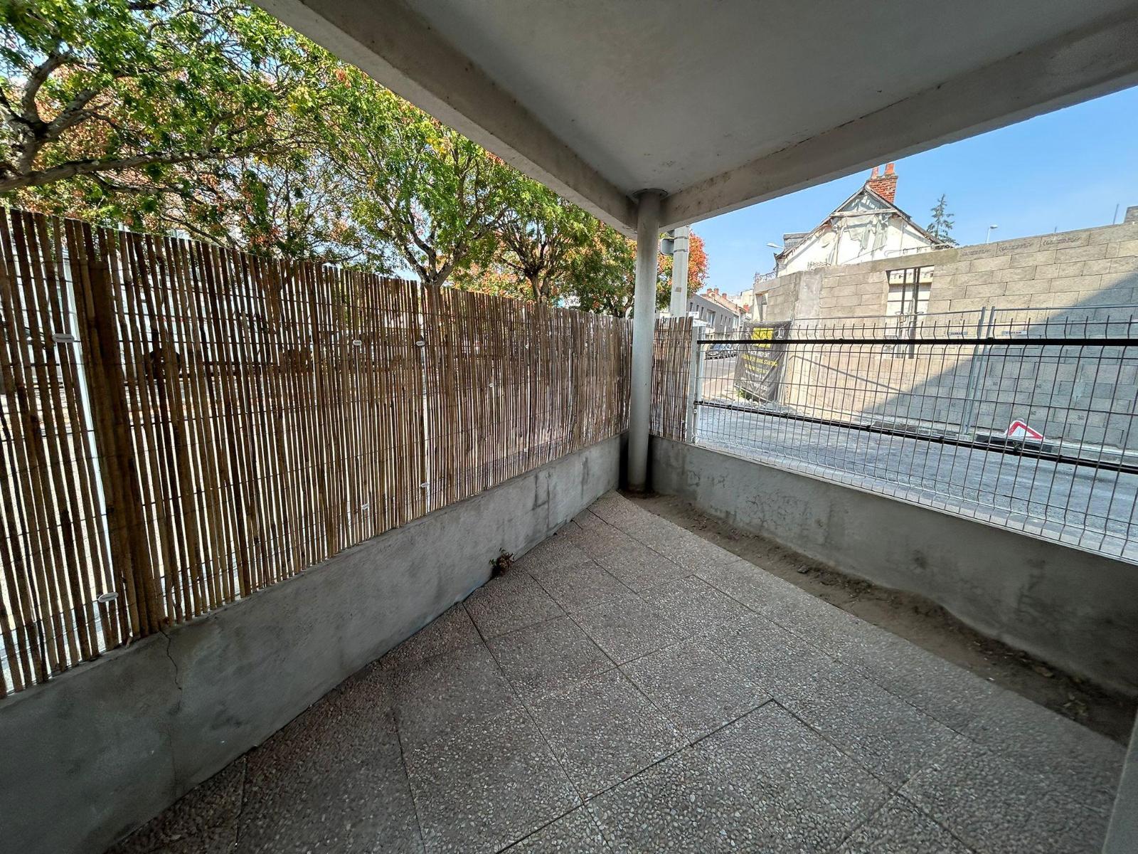 Visuel 5 appartement 1 pièce 34.14 m2 Tours