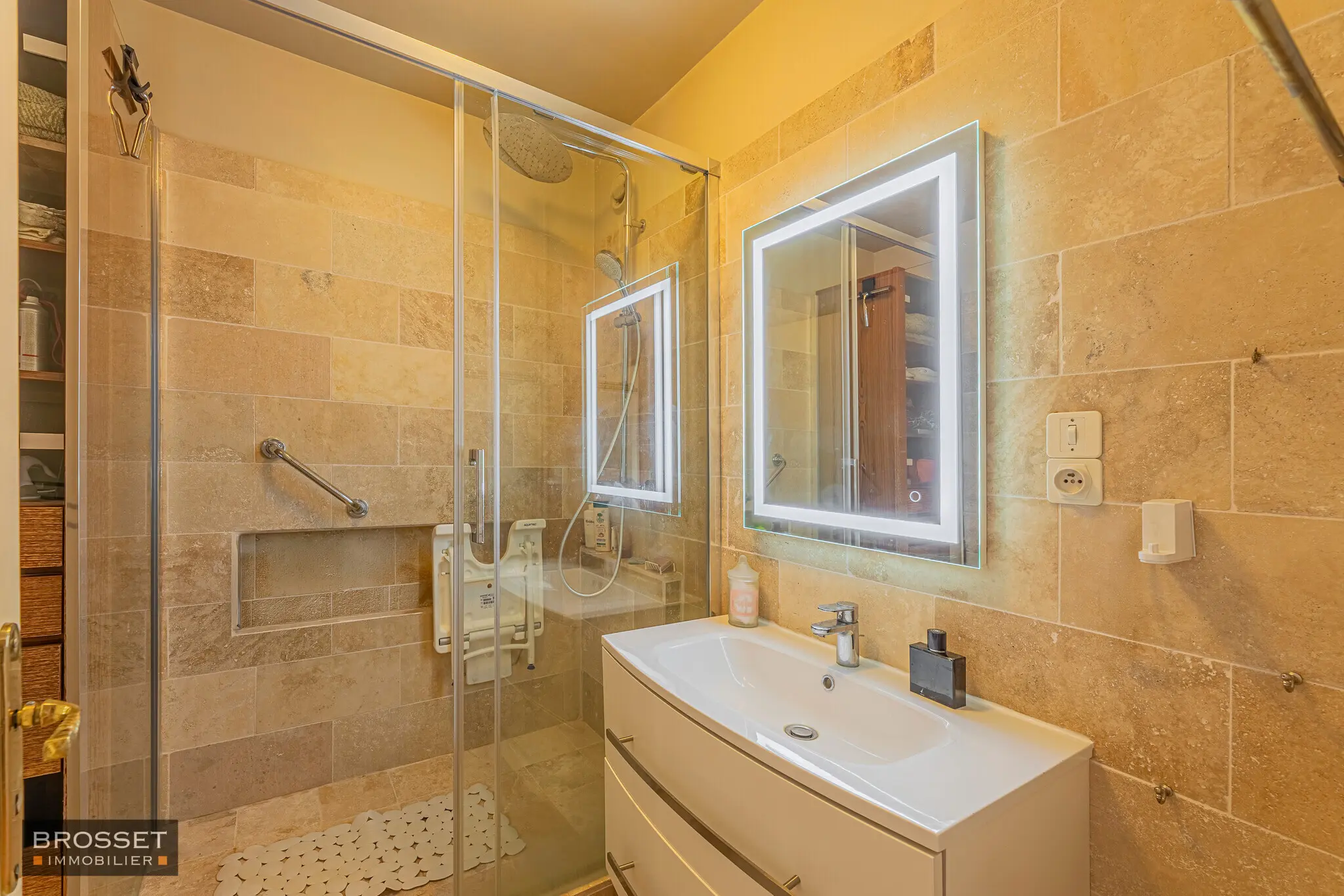 Visuel 11 appartement 5 pièces 97.84 m2 Tours