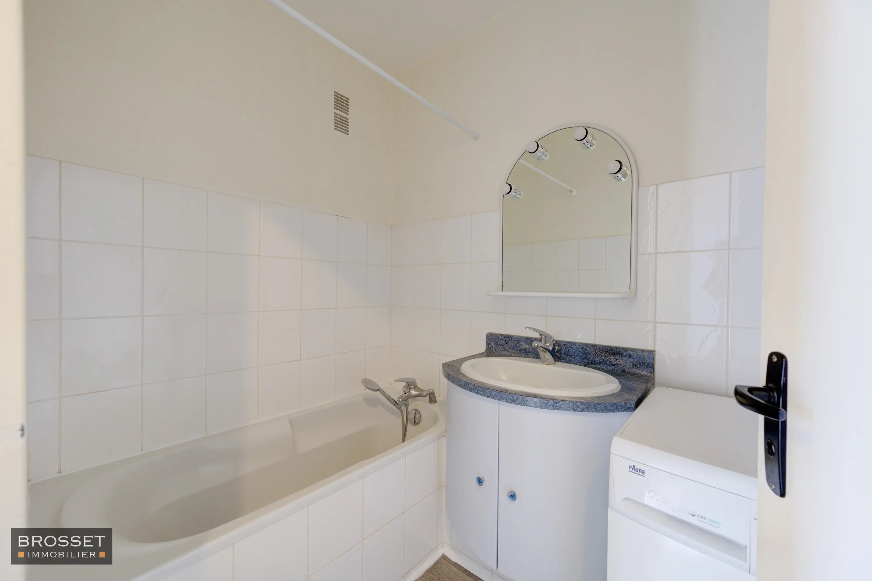 Visuel 9 appartement 2 pièces 47.35 m2 La Riche