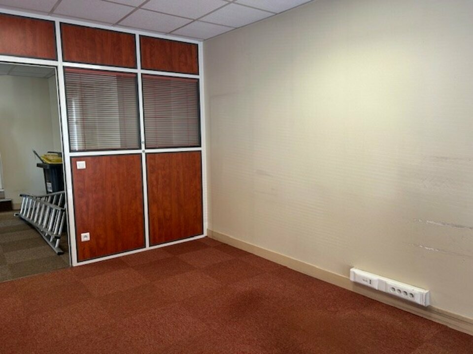 Visuel 3 LOCAL COMMERCIAL 90 m2 Tours