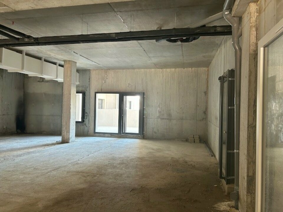 Visuel 2 LOCAL COMMERCIAL 181 m2 La Riche Visuel 2 LOCAL COMMERCIAL 181 m2 La Riche