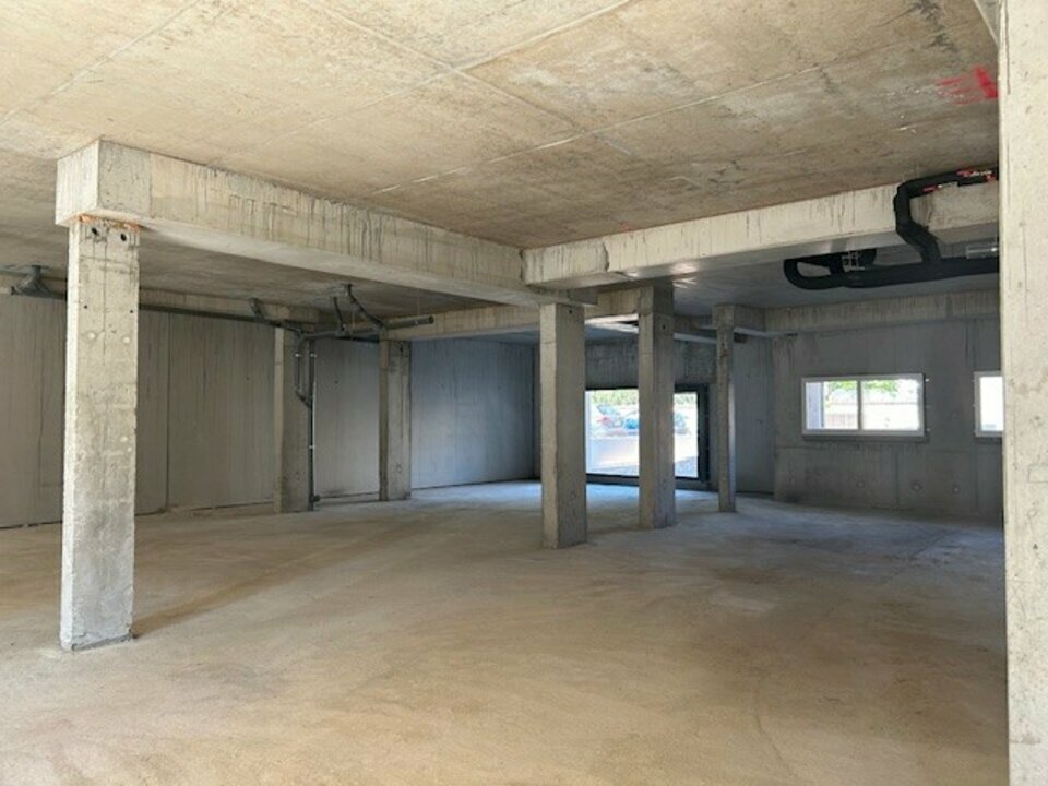 Visuel 2 LOCAL COMMERCIAL 328 m2 La Riche Visuel 2 LOCAL COMMERCIAL 328 m2 La Riche