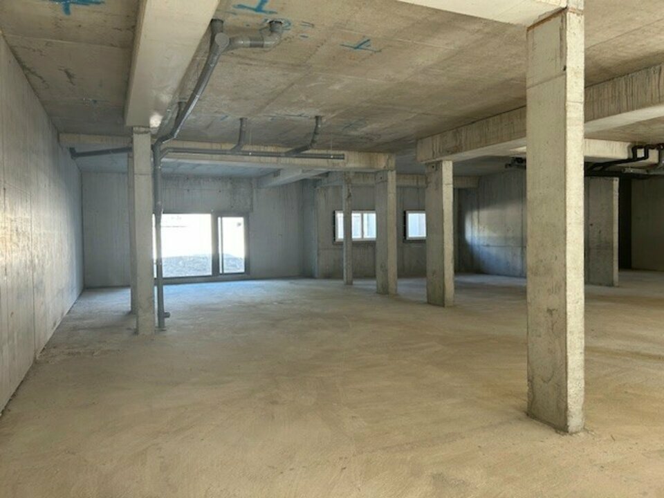 Visuel 3 LOCAL COMMERCIAL 328 m2 La Riche Visuel 3 LOCAL COMMERCIAL 328 m2 La Riche